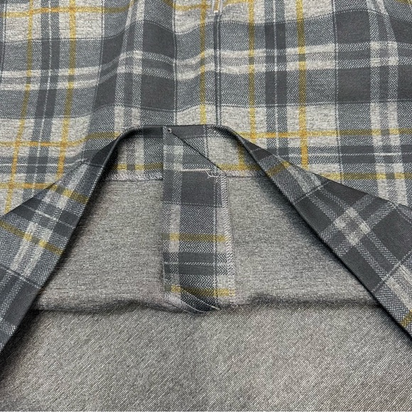 Cabi Women’s Plaid Kennedy Tartan Scuba Stretch Pencil Skirt Size 10 NWOT - Picture 4 of 8
